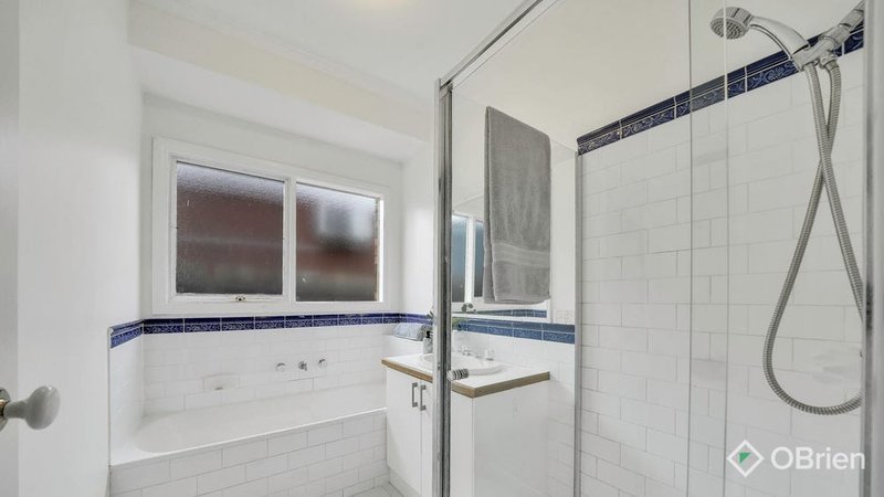 Photo - 1 Waterside Close, Hoppers Crossing VIC 3029 - Image 11