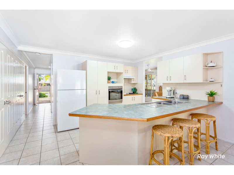 Photo - 1 Waterview Drive, Lammermoor QLD 4703 - Image 9