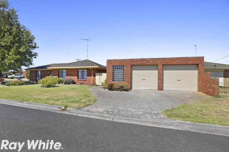 Photo - 1 Wattle Place, Corio VIC 3214 - Image 2