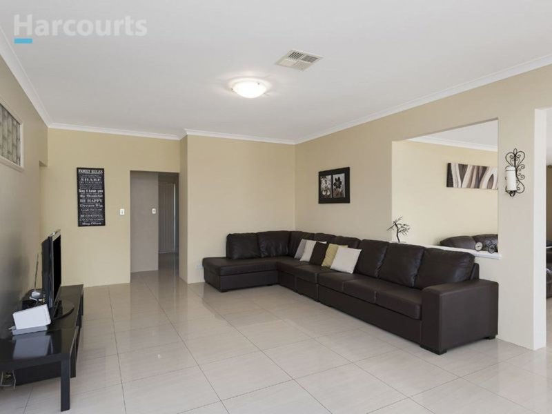 Photo - 1 Wayford Circle, Hocking WA 6065 - Image 11