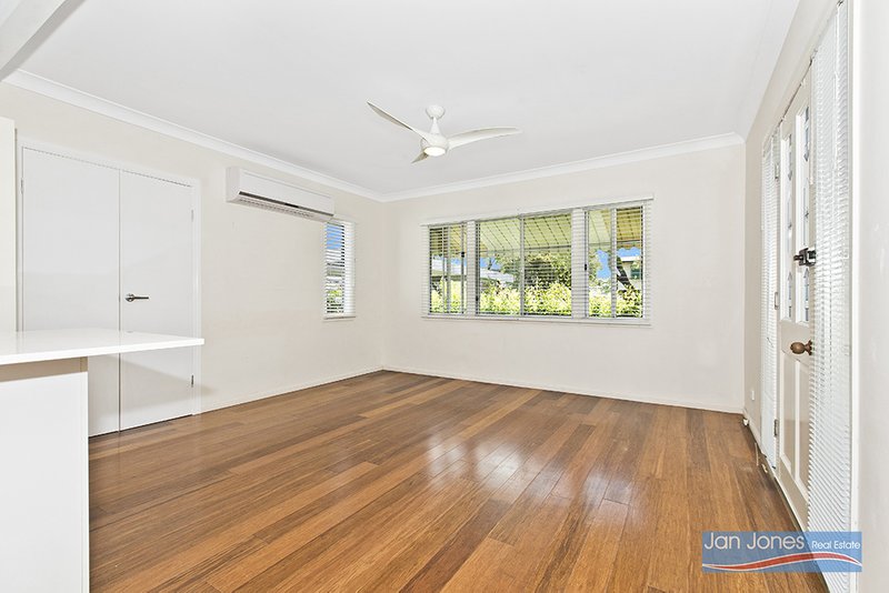 Photo - 1 Weaber Street, Clontarf QLD 4019 - Image 5