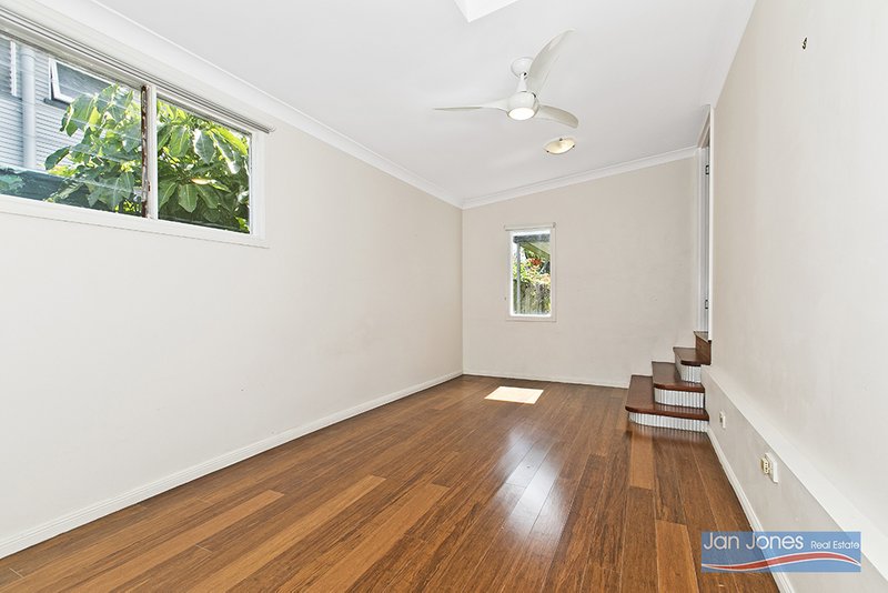 Photo - 1 Weaber Street, Clontarf QLD 4019 - Image 11