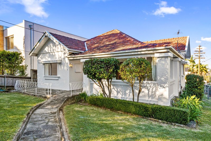 Photo - 1 Weetalibah Road, Northbridge NSW 2063 - Image 1