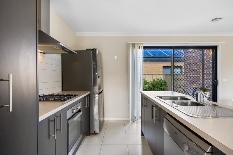 Photo - 1 Whidburn Place, Sebastopol VIC 3356 - Image 3