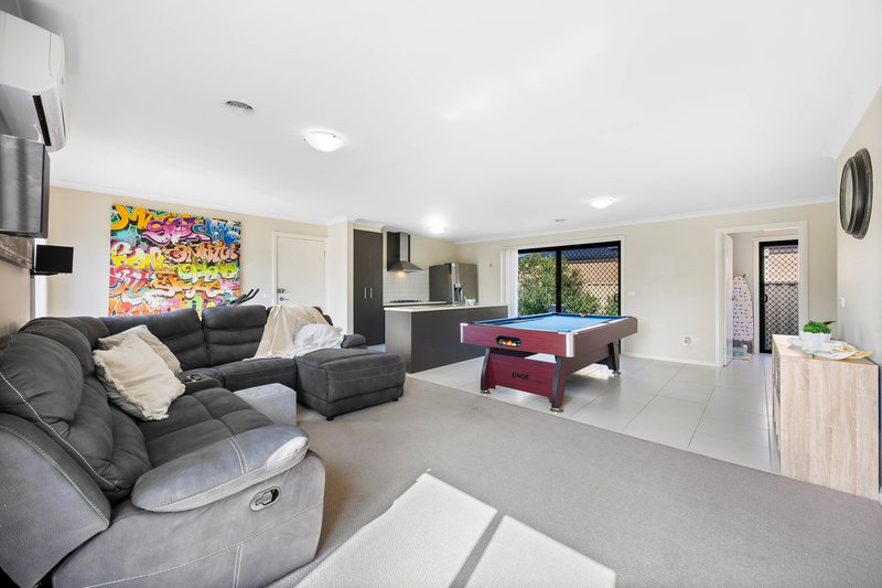 Photo - 1 Whidburn Place, Sebastopol VIC 3356 - Image 6