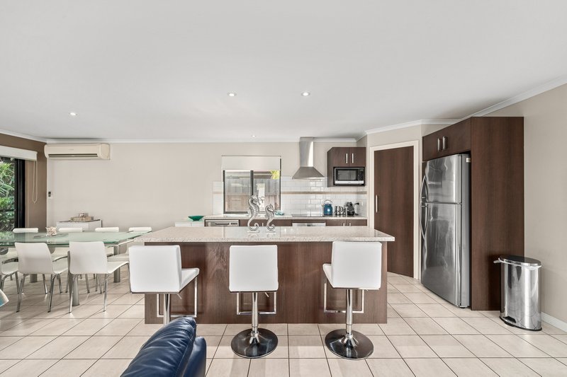 Photo - 1 Whinnerah Avenue, Aldinga Beach SA 5173 - Image 4
