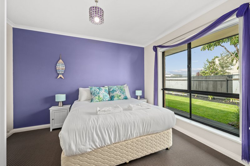 Photo - 1 Whinnerah Avenue, Aldinga Beach SA 5173 - Image 7