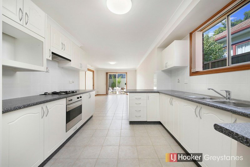 Photo - 1 White Gum Place, Greystanes NSW 2145 - Image 4