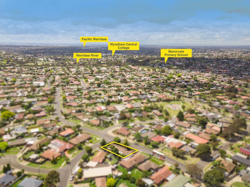 Photo - 1 Whitehall Crescent, Werribee VIC 3030 - Image 12