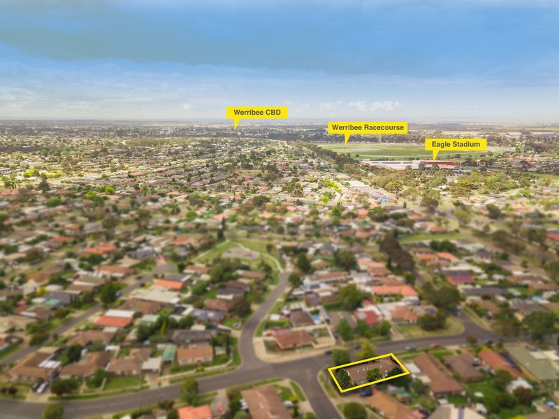 Photo - 1 Whitehall Crescent, Werribee VIC 3030 - Image 13