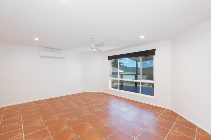 Photo - 1 Whitehaven Crescent, Cannonvale QLD 4802 - Image 17