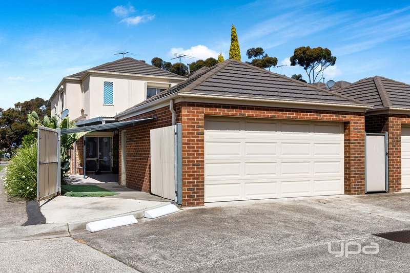 Photo - 1 Wildflower Lane, Cairnlea VIC 3023 - Image 7