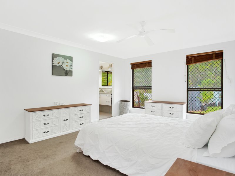 Photo - 1 William Hollindale Court, Worongary QLD 4213 - Image 7