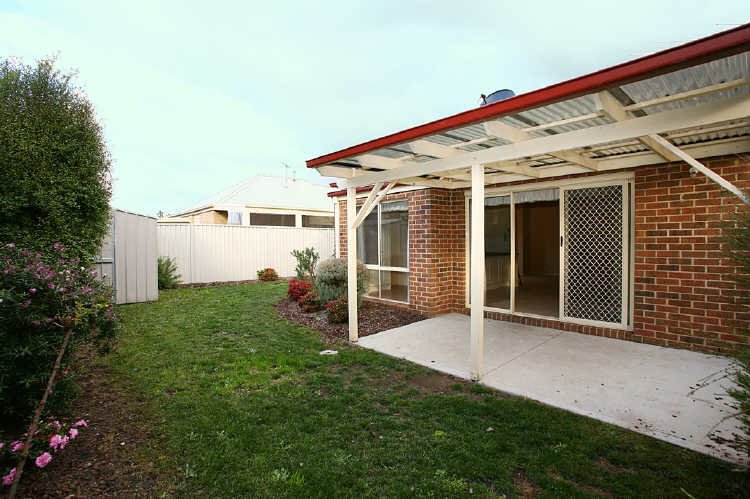 Photo - 1 Willowbank Pocket, Pakenham VIC 3810 - Image 11