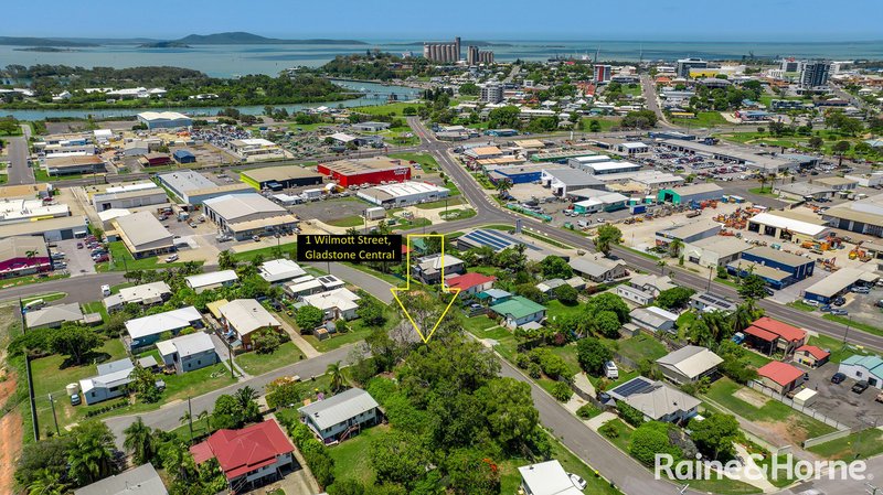 Photo - 1 Wilmott Street, Gladstone Central QLD 4680 - Image 5