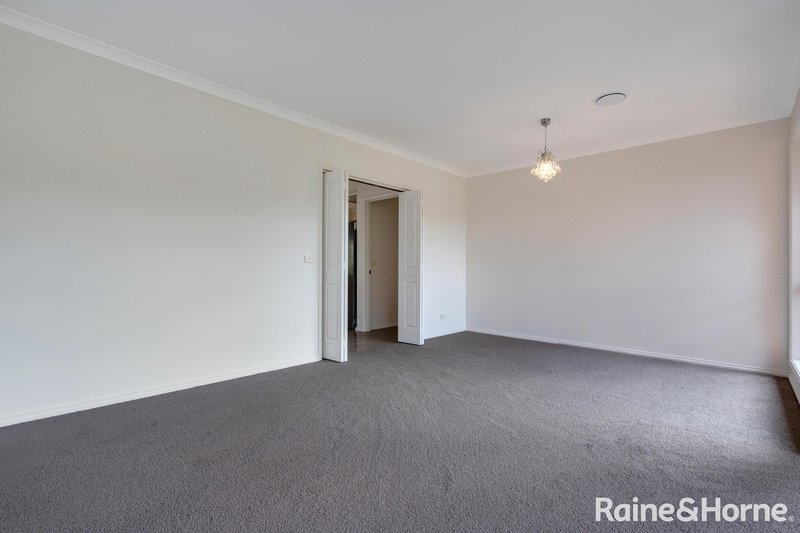 Photo - 1 Wimera Close, Romsey VIC 3434 - Image 14