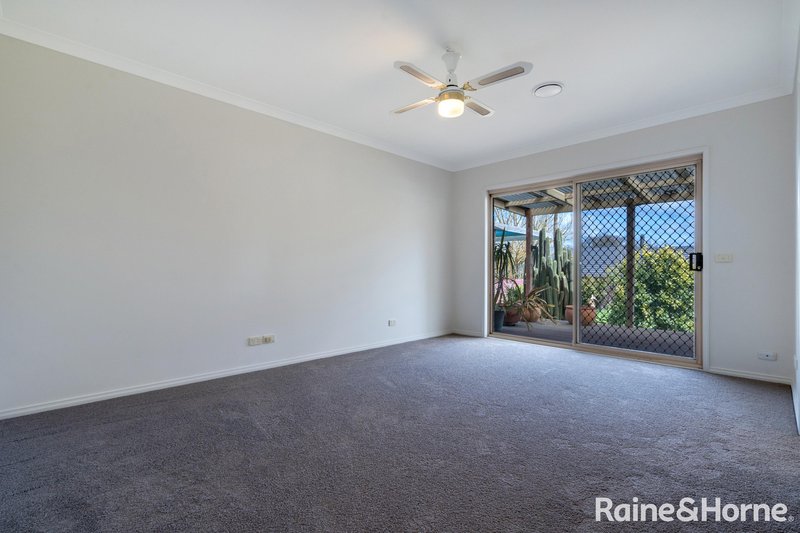 Photo - 1 Wimera Close, Romsey VIC 3434 - Image 15