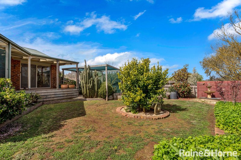 Photo - 1 Wimera Close, Romsey VIC 3434 - Image 30