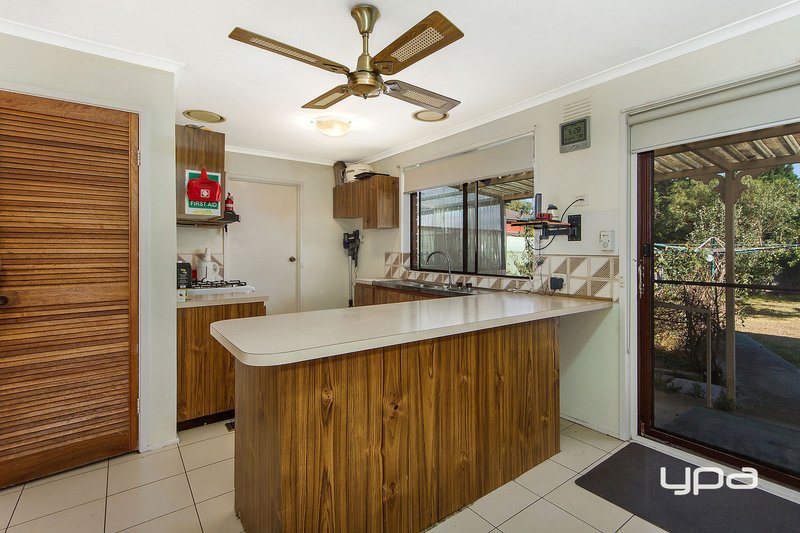 Photo - 1 Wimmera Crescent, Keilor Downs VIC 3038 - Image 4