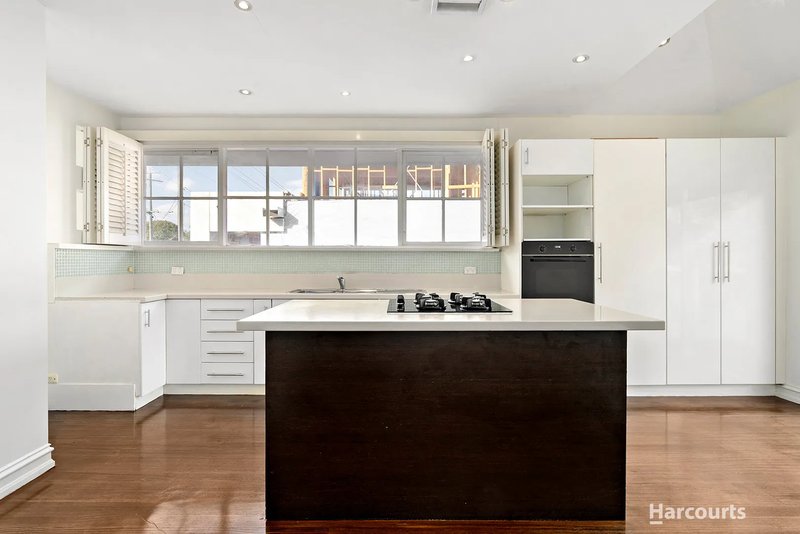 Photo - 1 Windella Quadrant, Doncaster VIC 3108 - Image 3