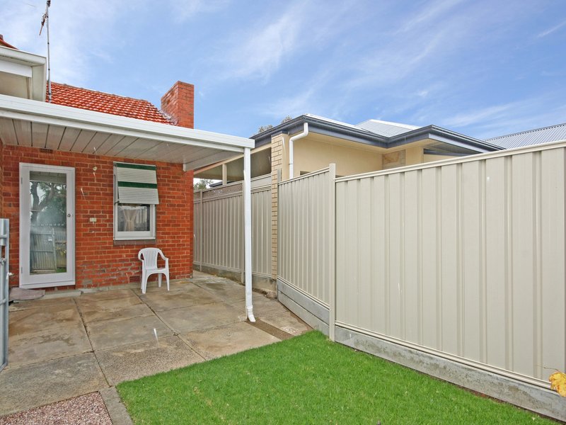 Photo - 1 Windsor Avenue, Clovelly Park SA 5042 - Image 13