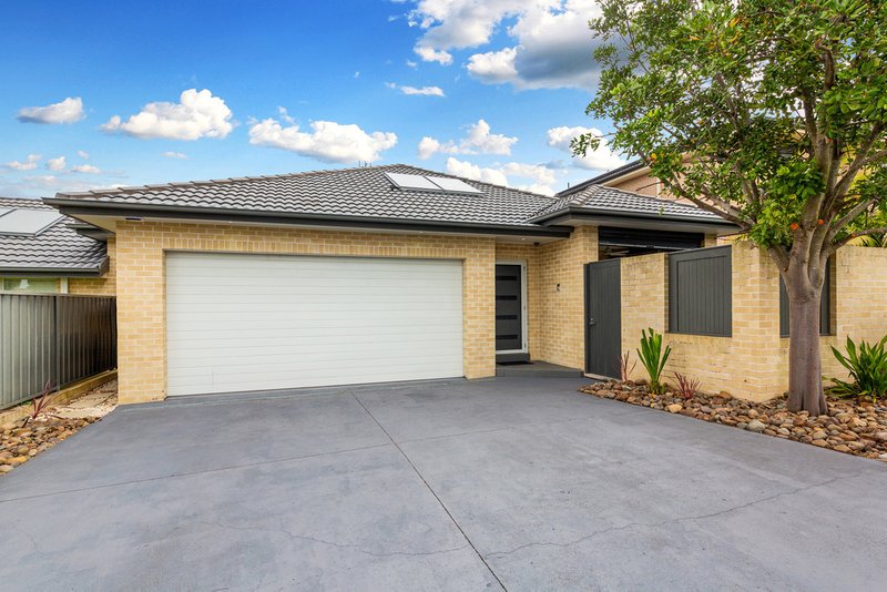 1 Windward Crescent, Gwandalan NSW 2259