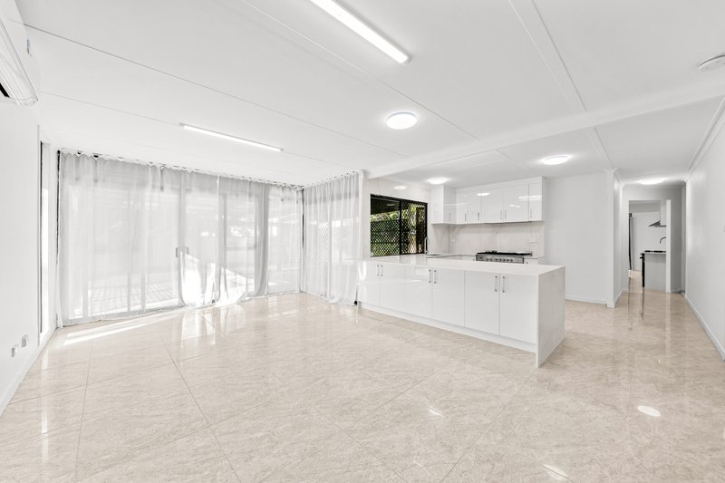 Photo - 1 Winnetts Road, Daisy Hill QLD 4127 - Image 3