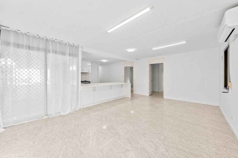 Photo - 1 Winnetts Road, Daisy Hill QLD 4127 - Image 5