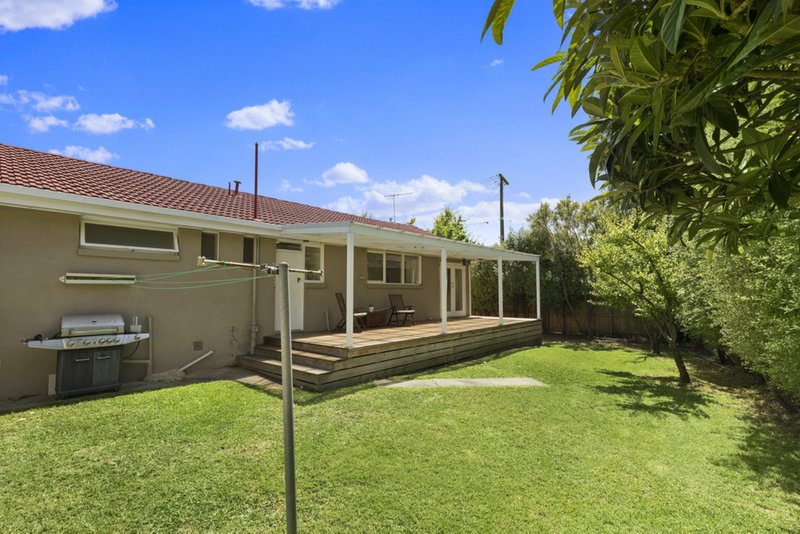 Photo - 1 Winston Court, Blackburn South VIC 3130 - Image 3