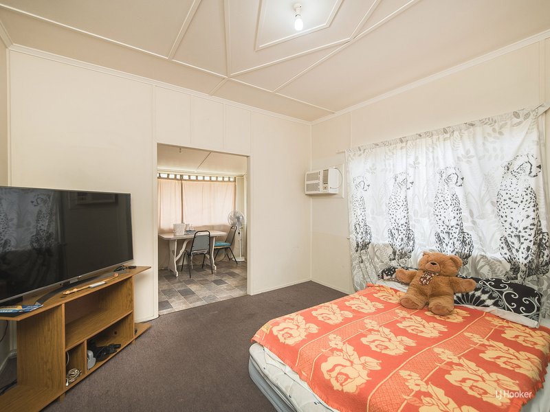 Photo - 1 Withers Street, Kawana QLD 4701 - Image 3