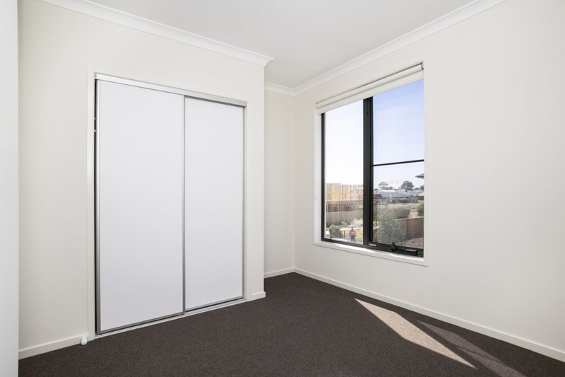 Photo - 1 Wolomina Crescent, Werribee VIC 3030 - Image 6