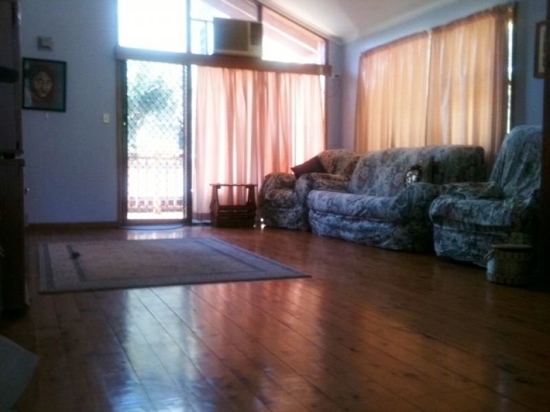 Photo - 1 Wondaboyne Avenue, Charmhaven NSW 2263 - Image 3