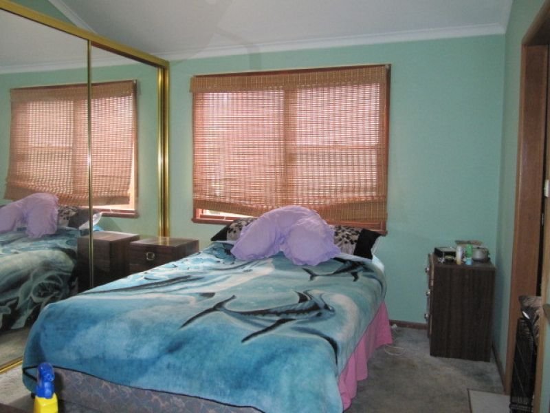 Photo - 1 Wondaboyne Avenue, Charmhaven NSW 2263 - Image 4