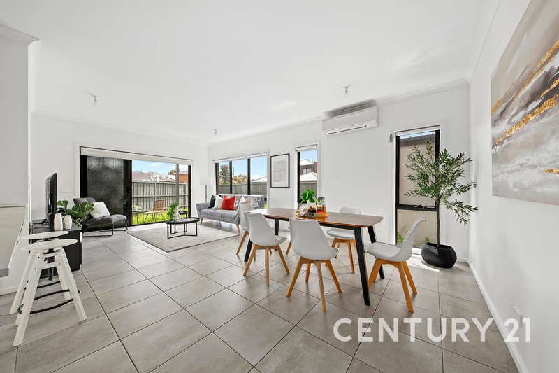 Photo - 1 Woodbine Street, Pakenham VIC 3810 - Image 5