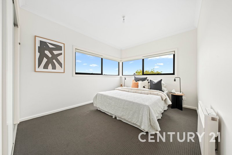 Photo - 1 Woodbine Street, Pakenham VIC 3810 - Image 11