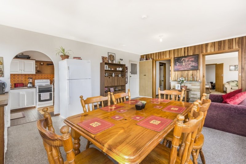 Photo - 1 Woodland Grove, Newnham TAS 7248 - Image 4