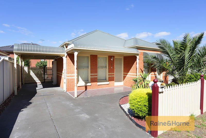 1 Woodlea Crescent, Craigieburn VIC 3064