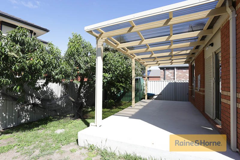 Photo - 1 Woodlea Crescent, Craigieburn VIC 3064 - Image 9