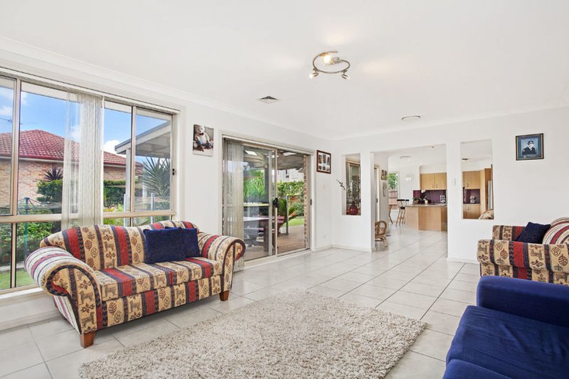 Photo - 1 Woodstream Crescent, Kellyville NSW 2155 - Image 3