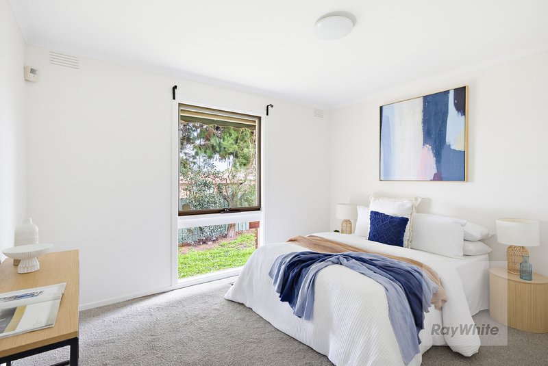 Photo - 1 Wright Court, Mill Park VIC 3082 - Image 9