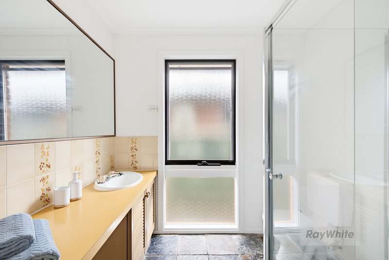 Photo - 1 Wright Court, Mill Park VIC 3082 - Image 14