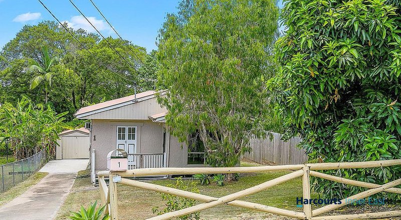 Photo - 1 Wruck Avenue, Camp Hill QLD 4152 - Image 1