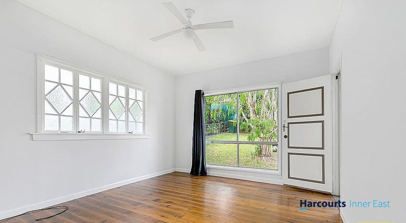 Photo - 1 Wruck Avenue, Camp Hill QLD 4152 - Image 3