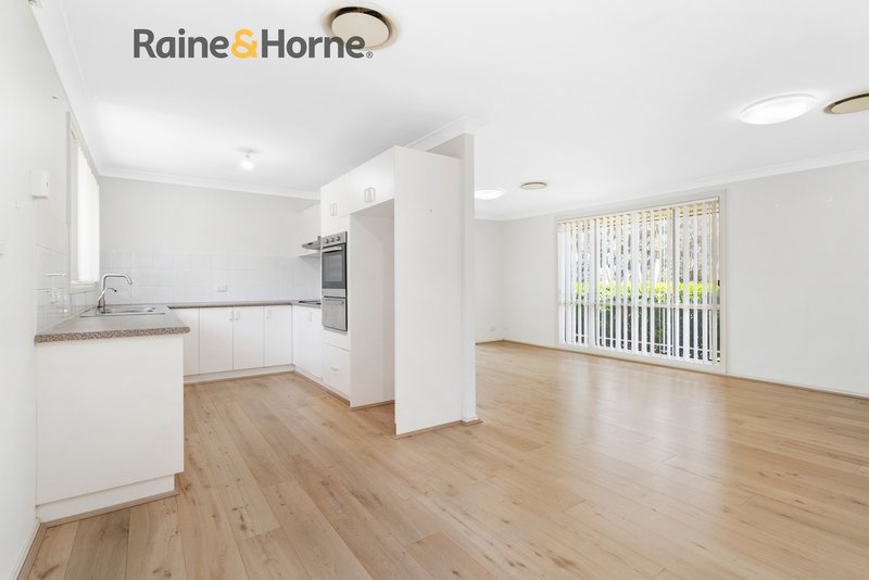 Photo - 1 Yarra Place, Prestons NSW 2170 - Image 6