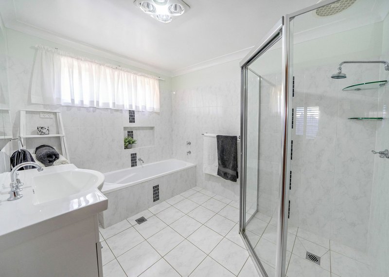 Photo - 1 Yarrunga Place, Taree NSW 2430 - Image 17