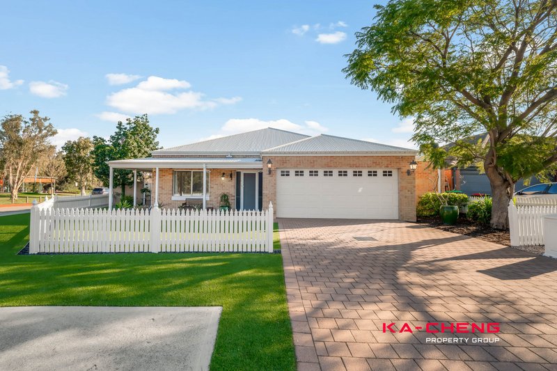 Photo - 1 Yoondarn Elbow , Wattle Grove WA 6107 - Image 1