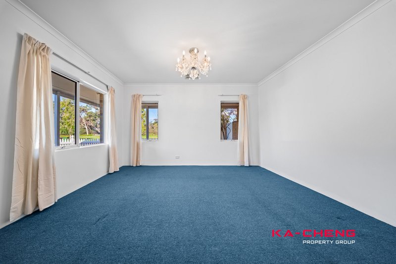 Photo - 1 Yoondarn Elbow , Wattle Grove WA 6107 - Image 4