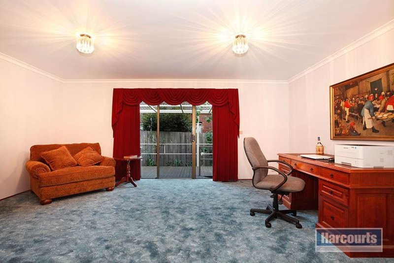 Photo - 1 Yvette Drive, Rowville VIC 3178 - Image 3