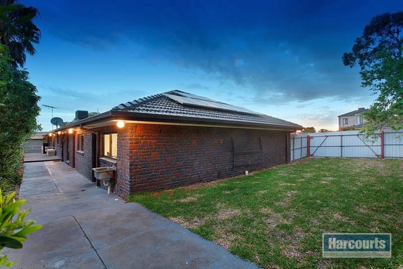 Photo - 1 Yvette Drive, Rowville VIC 3178 - Image 9