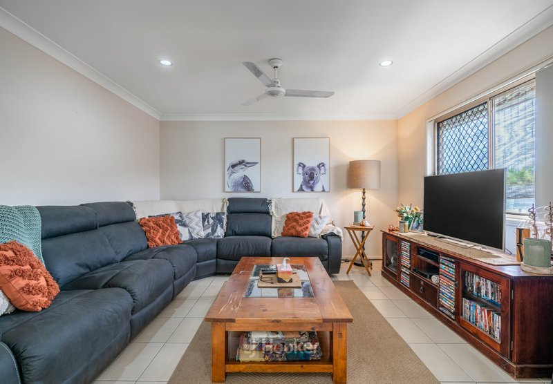 Photo - 1 Zachary Court, Hillcrest QLD 4118 - Image 7